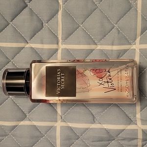 Victoria's Secret XO, Victoria